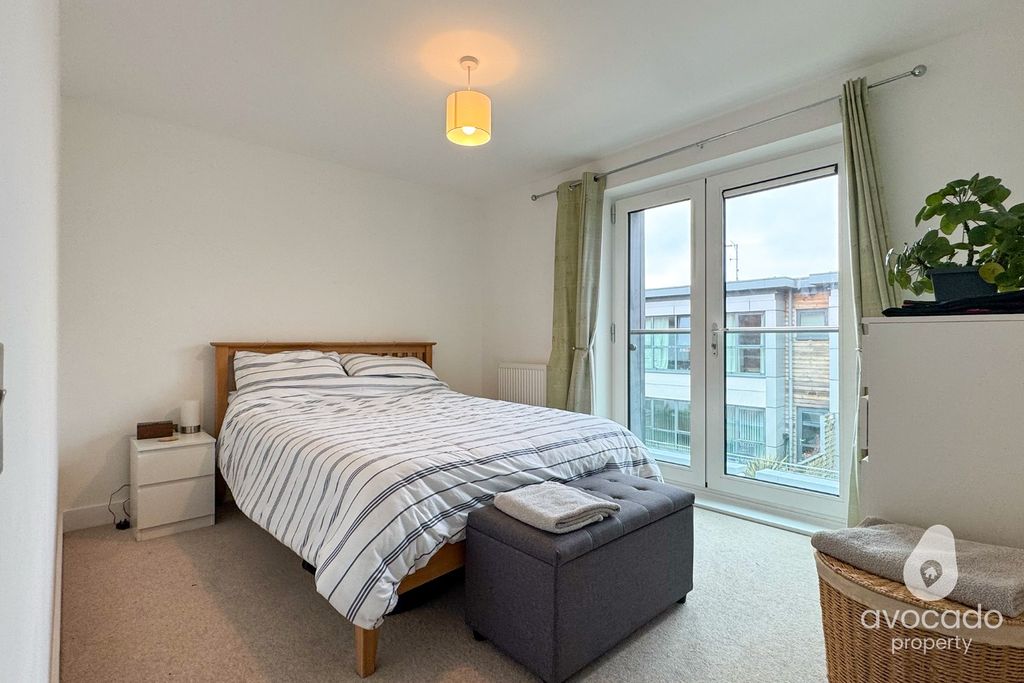 Property photo 1 of 9 4843892