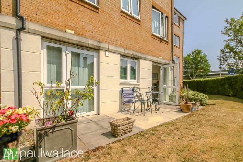 Property photo 3 of 11 Communal Garden