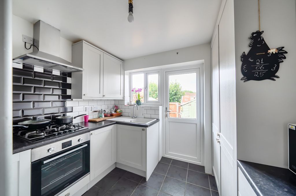 Property photo 2 of 12 1469087106A293Ddd8c0F3