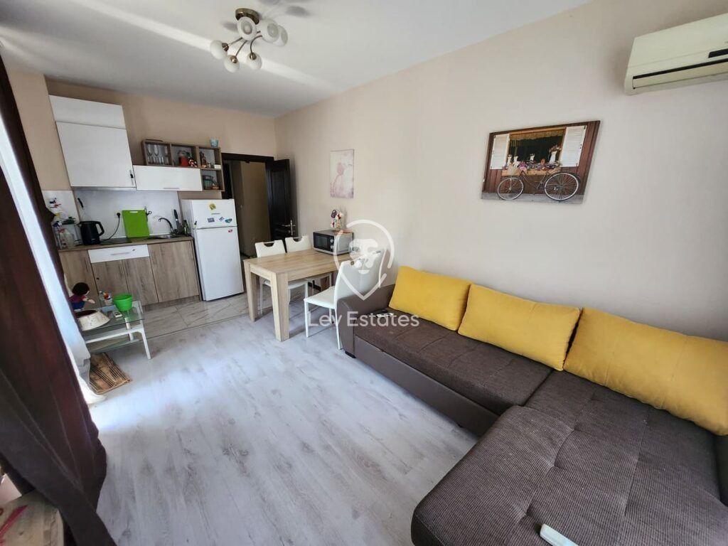 Property photo 2 of 11