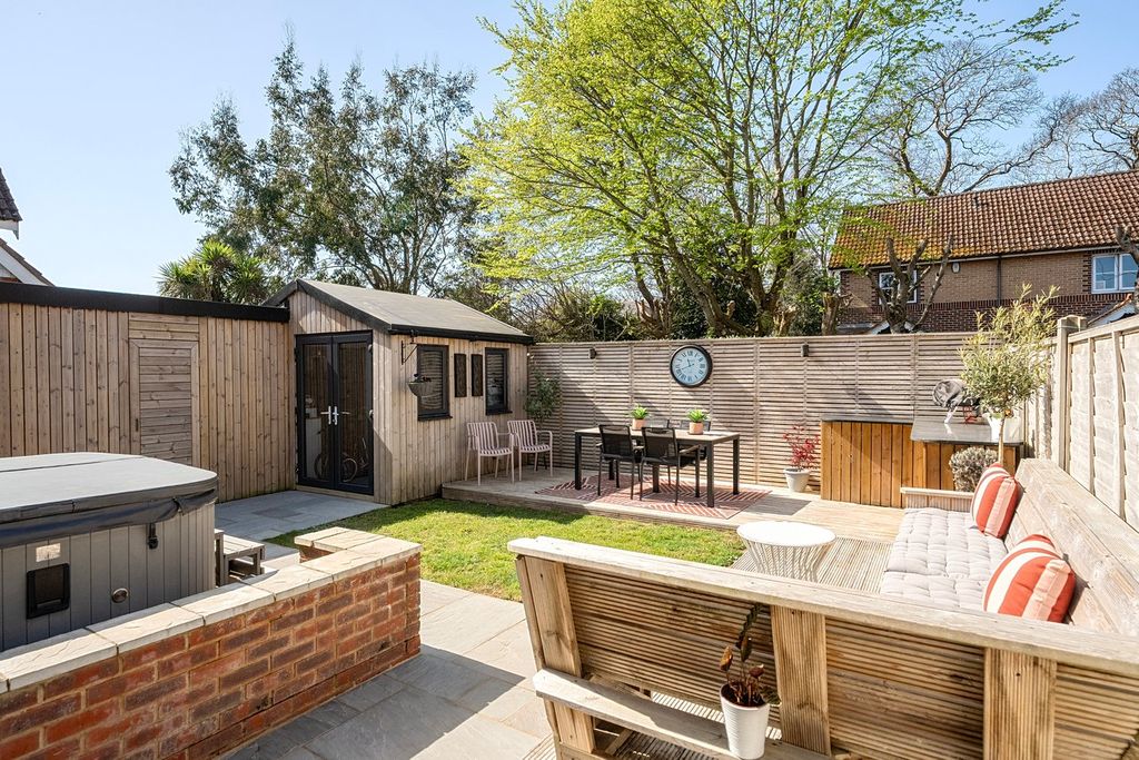 Property photo 3 of 22