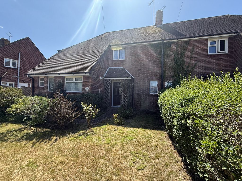 Property photo 1 of 32