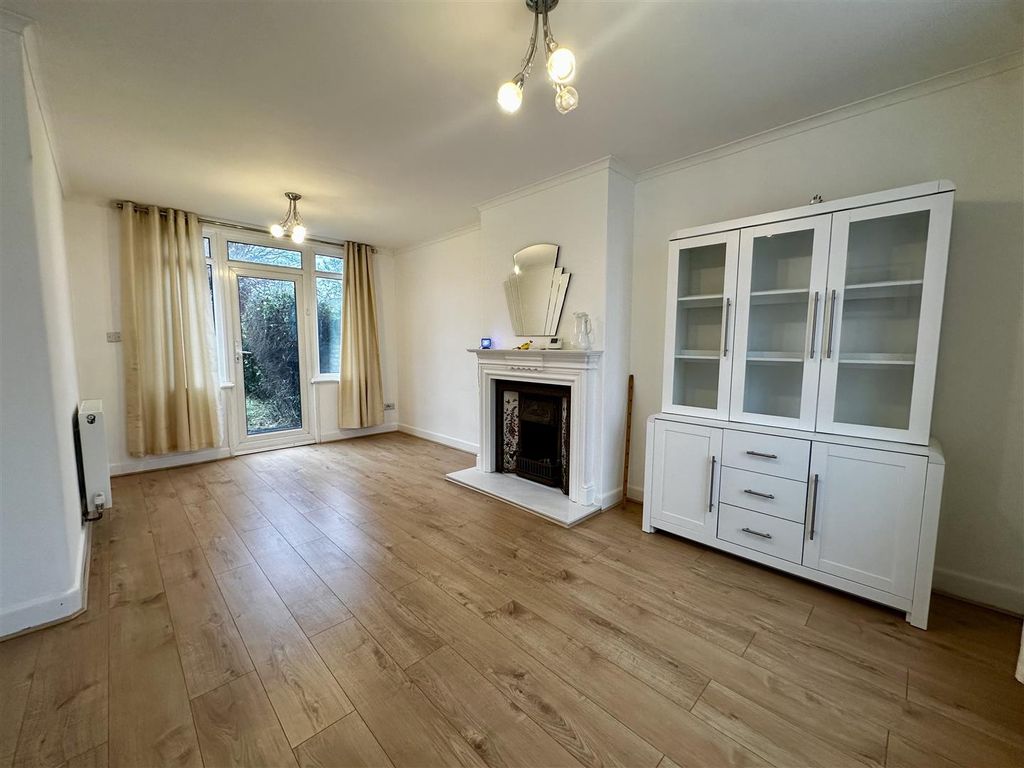 Property photo 2 of 11 Img_4557.Jpg