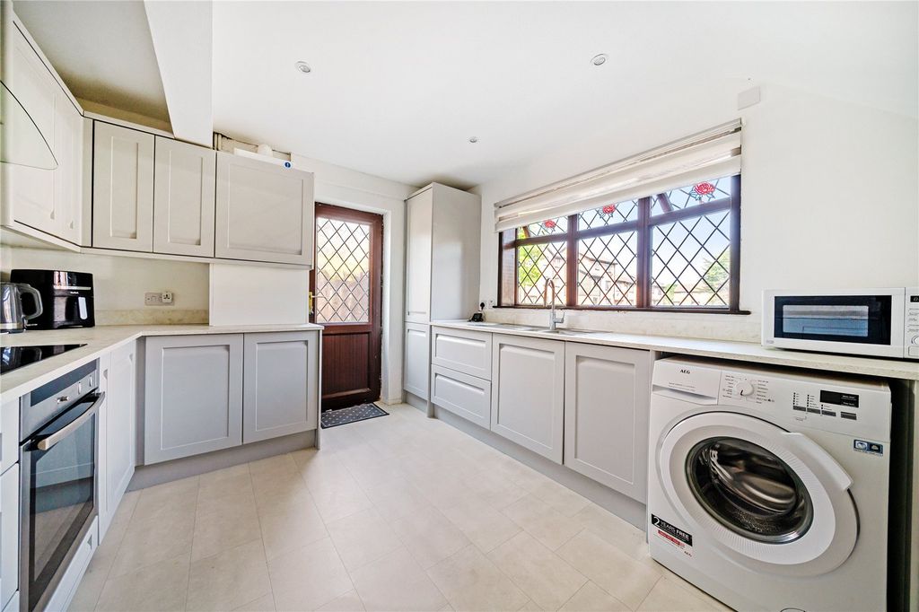 Property photo 2 of 22 Kitchen