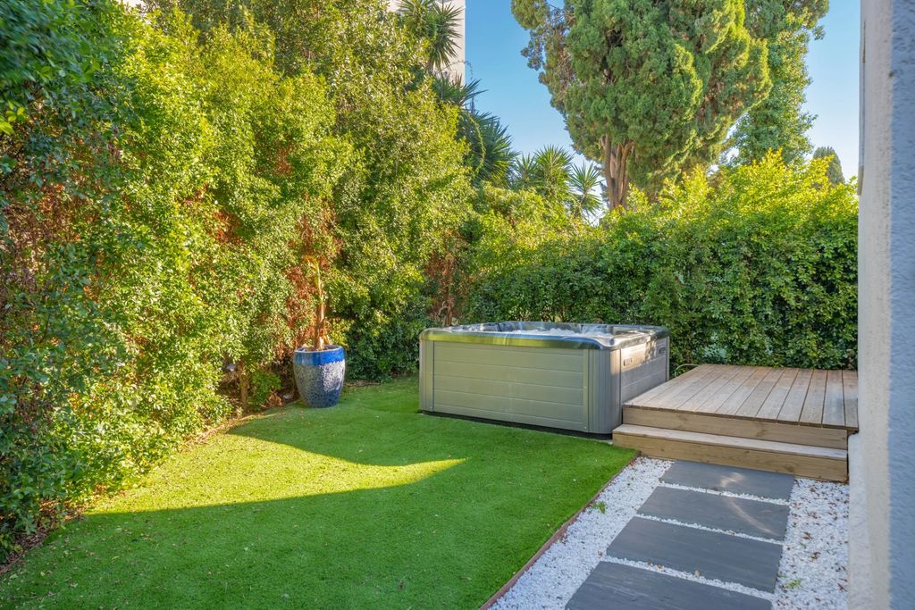 Property photo 3 of 21