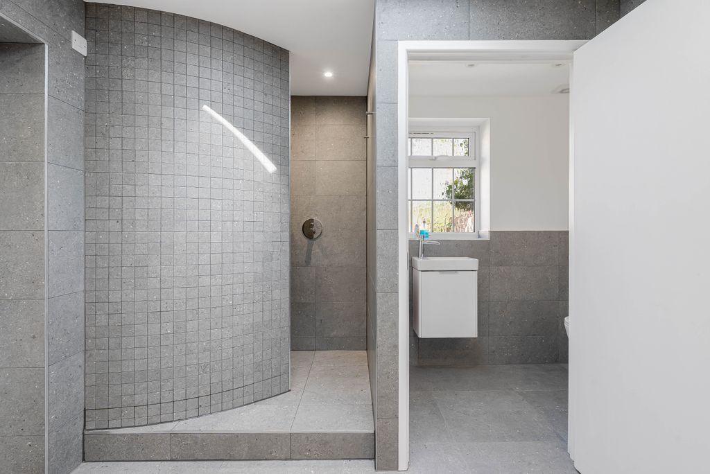 Additional image 15 of 5 bed detached house for saleSt Patricks Lane, Liss, Hampshire GU33