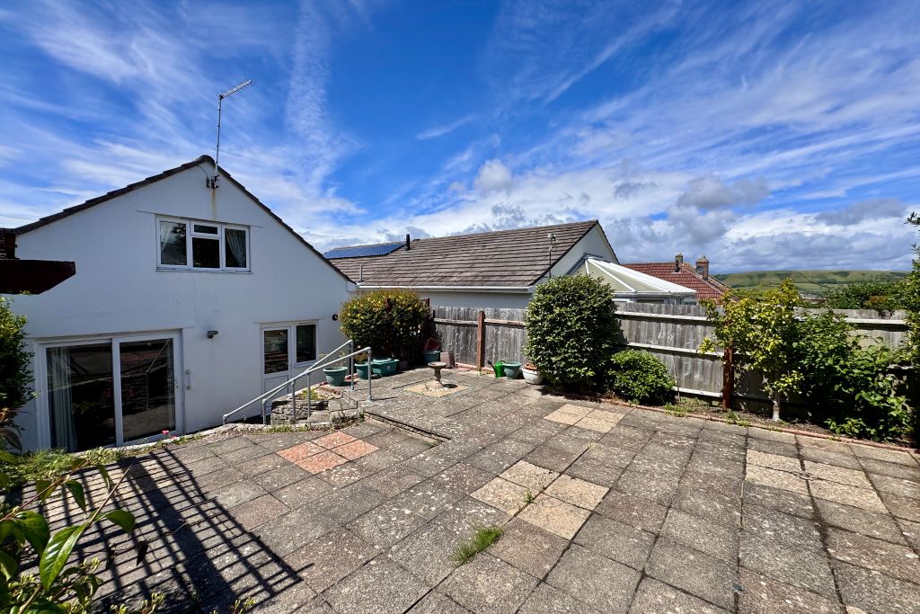 Property photo 2 of 13