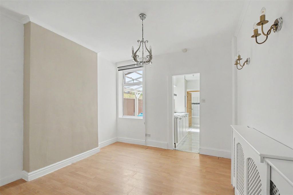 Property photo 3 of 24 Dining Room_1.Jpeg