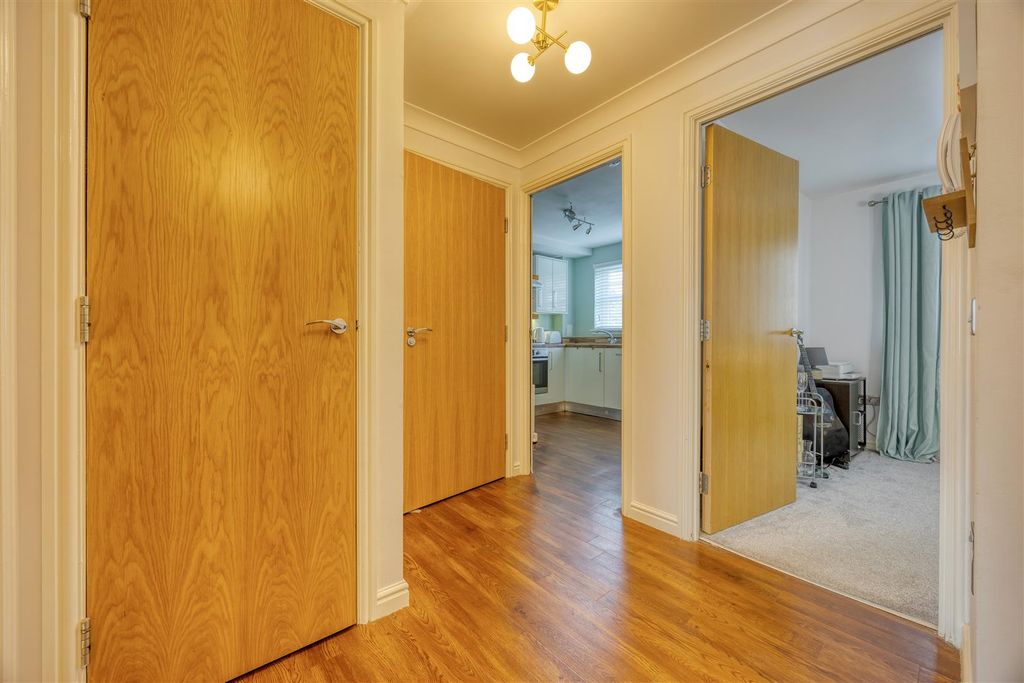 Property photo 2 of 15 0-1_3_Bothlin_Court_Woodilee_Village_003.Jpeg