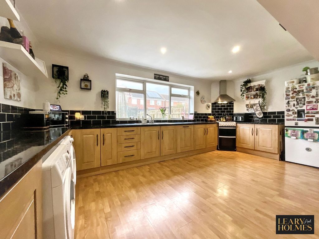 Property photo 3 of 24