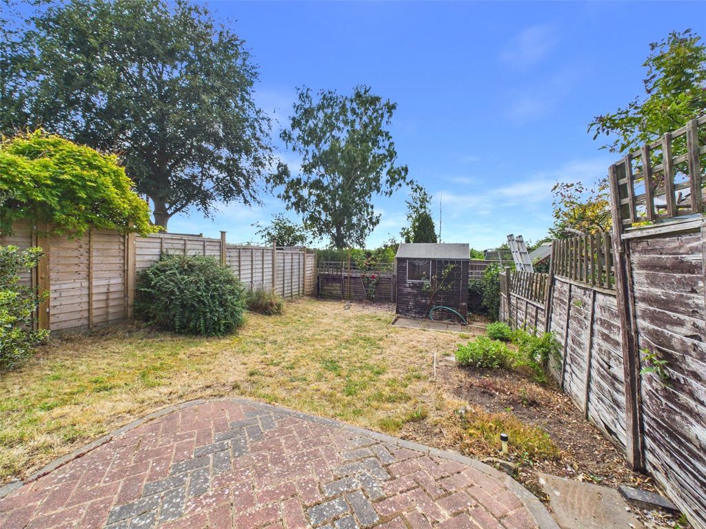 Property photo 2 of 18 Garden
