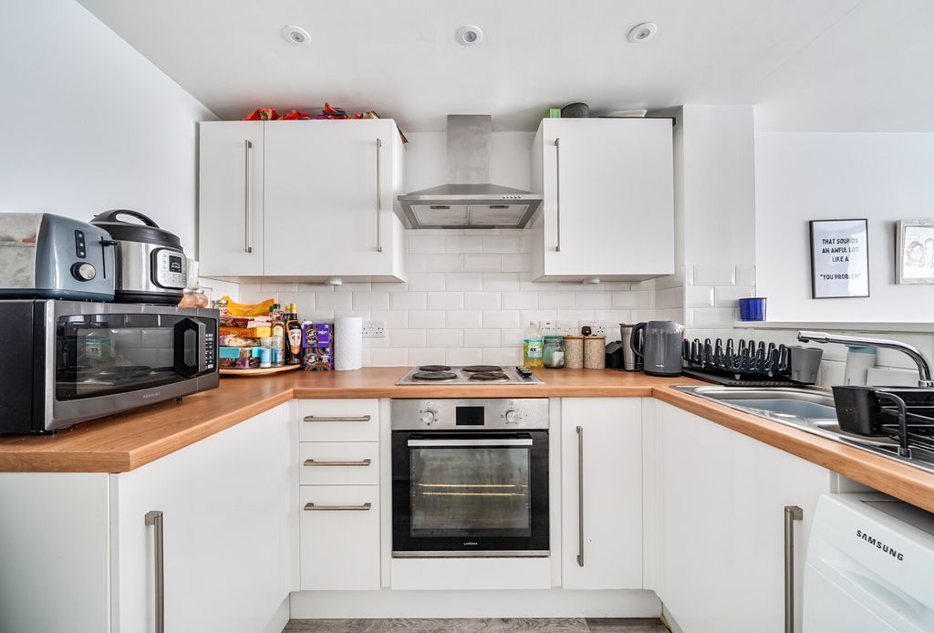 Property photo 1 of 15 1400786-14-696E42...