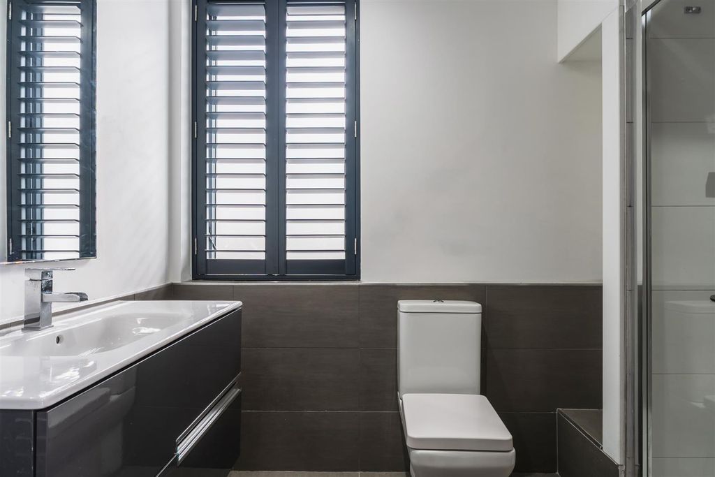 Additional image 18 of 3 bed flat for salePorter Brook View, Sheffield S11