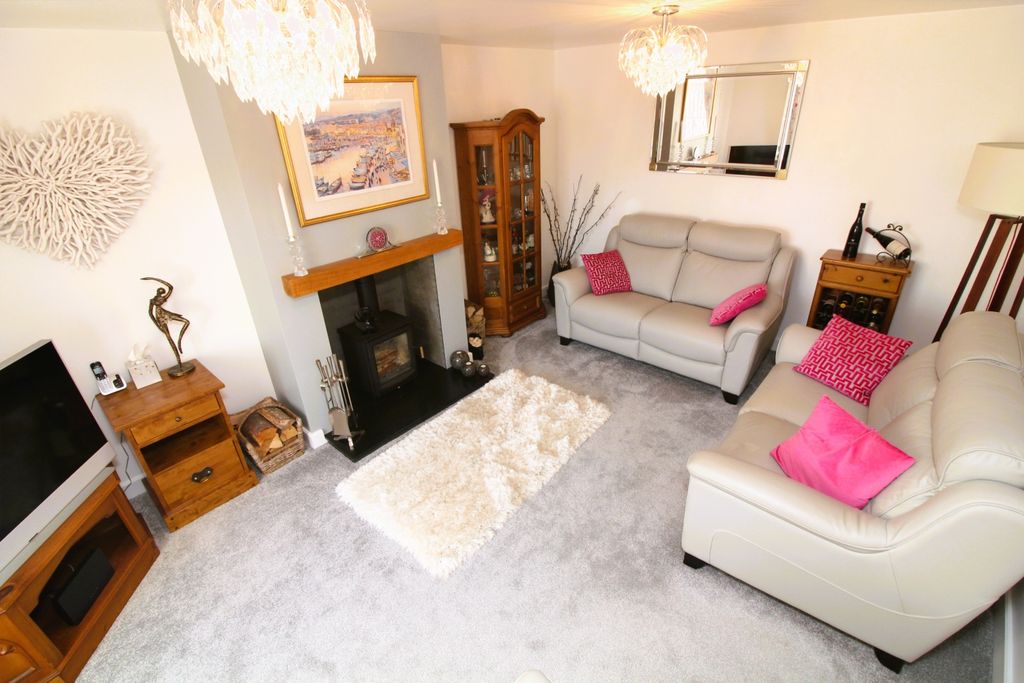 Property photo 3 of 33 Img_2621