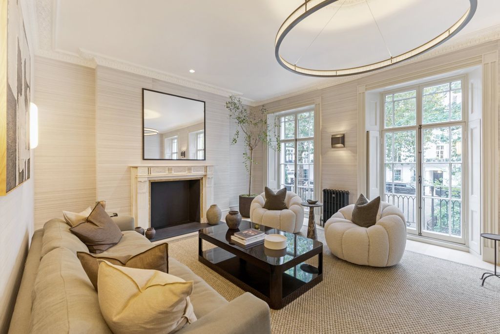 Property photo 2 of 27 Reception