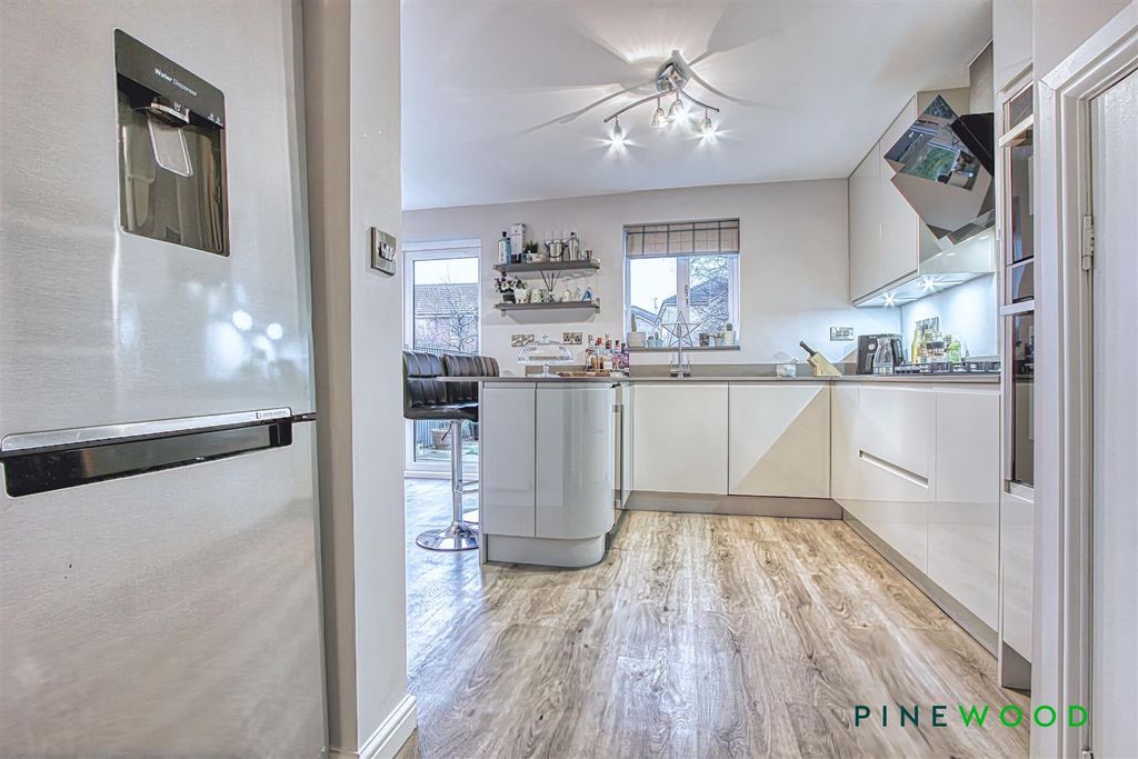 Property photo 2 of 37 Kitchen Diner