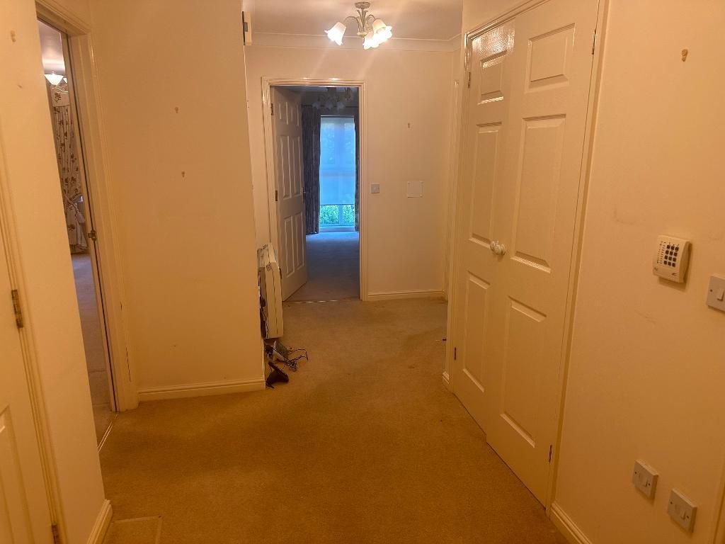 Property photo 2 of 15 Hallway