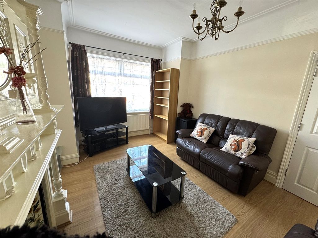 Property photo 3 of 16 Picture No. 19