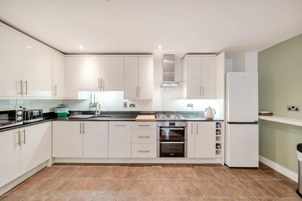 Property photo 2 of 16 Kitchen