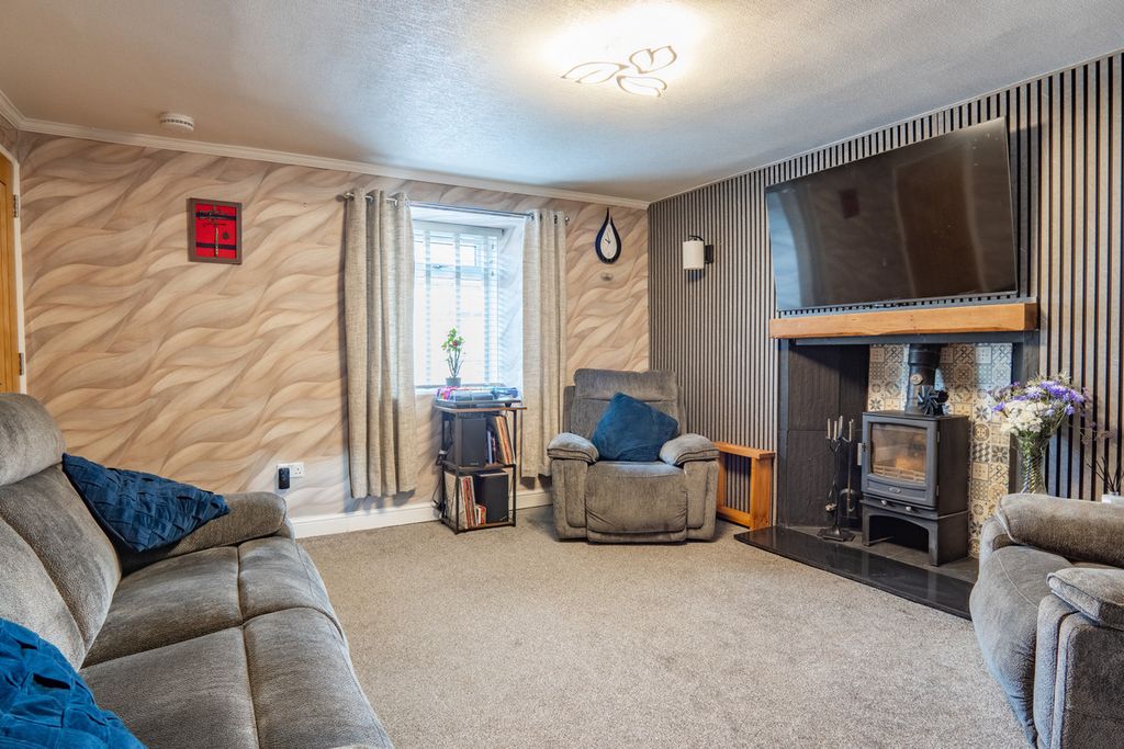 Property photo 2 of 44