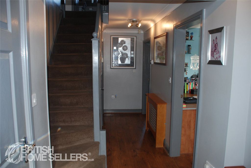 Property photo 3 of 22 Picture No. 21