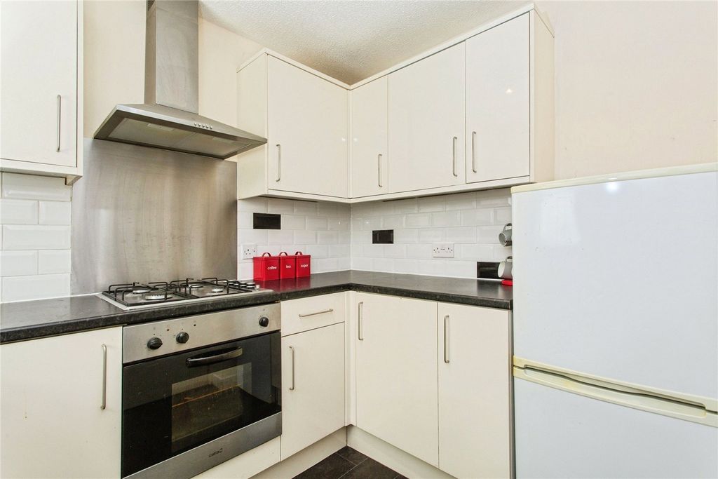 Property photo 3 of 18 Picture No. 10