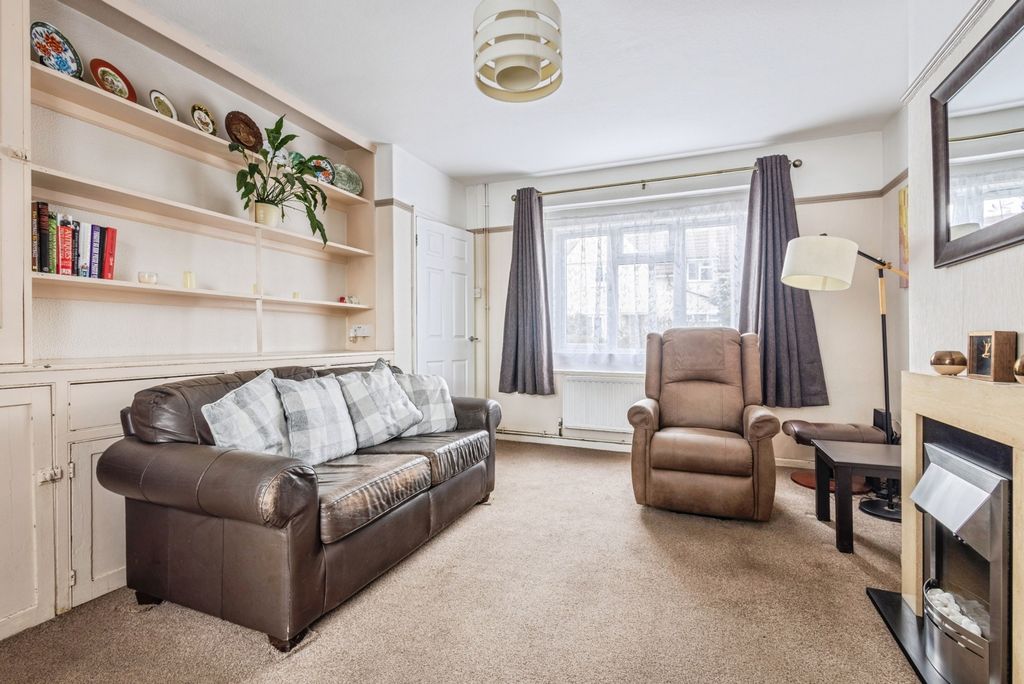 Property photo 3 of 20 Pbox-Img.Jpg