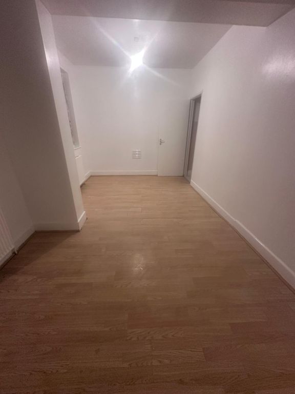 Property photo 3 of 12 Gallery