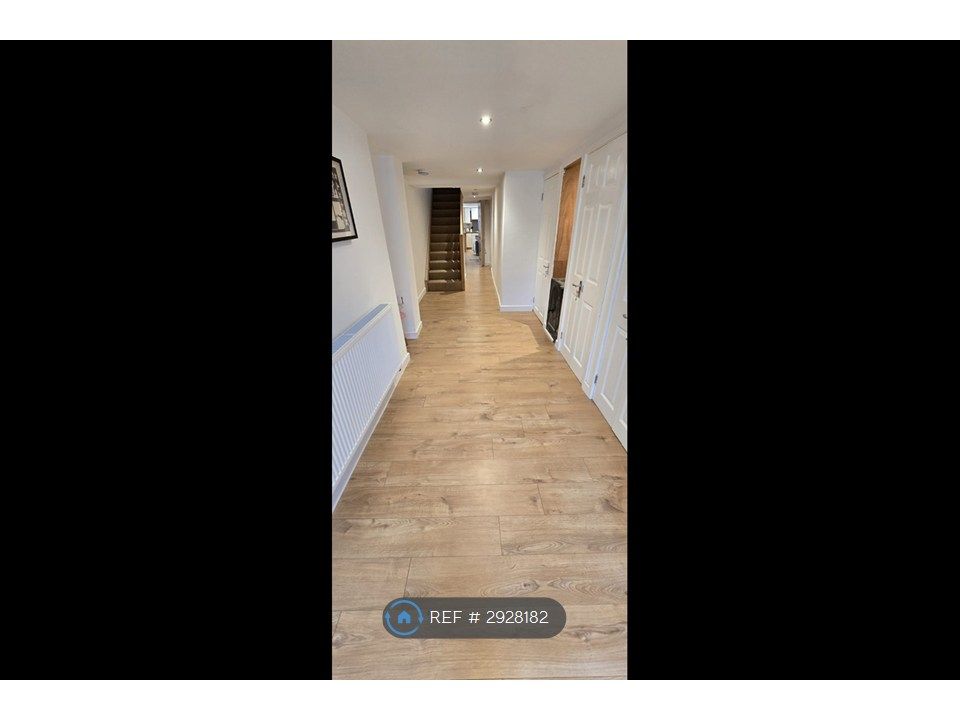 Property photo 2 of 17 Own Access Via Own Door/ Hall
