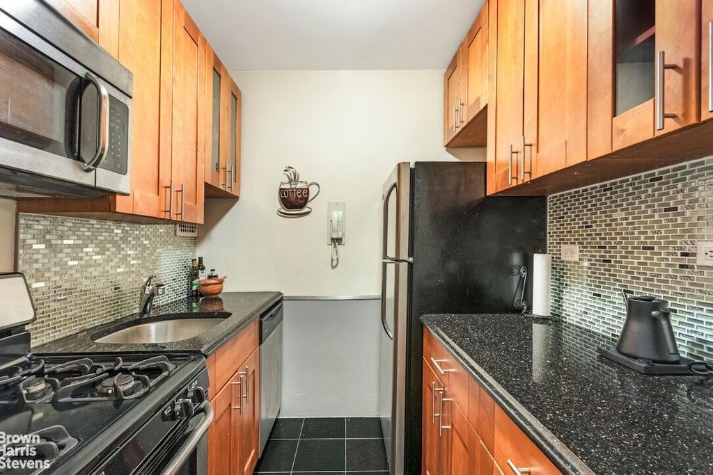 Property photo 3 of 6 <Alttext/>