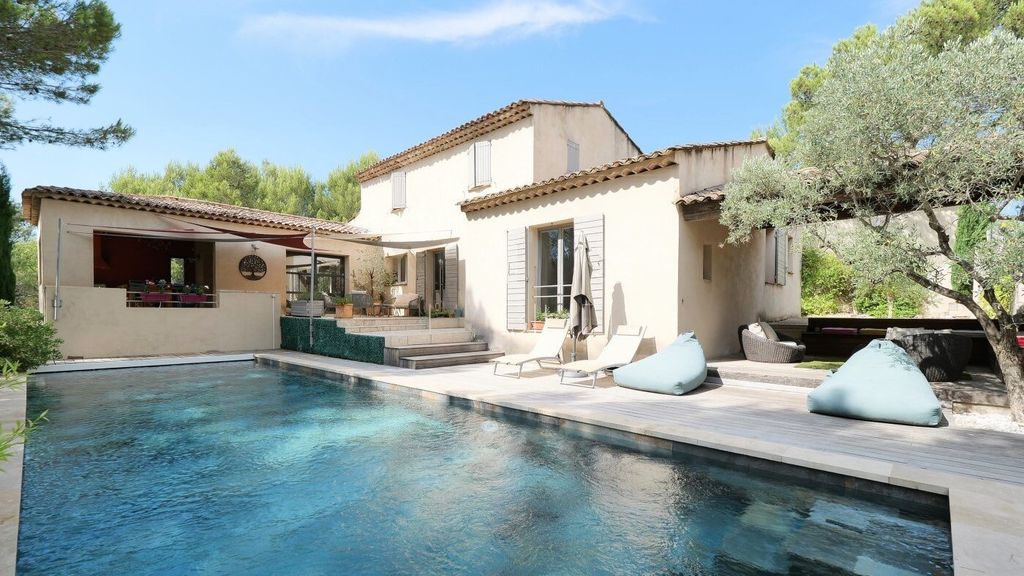 Property photo 1 of 10 Provencal Luxury Living In The Heart Of Pont Royal Golf