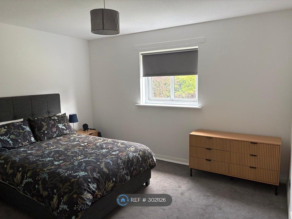 Property photo 3 of 12 Bedroom 1