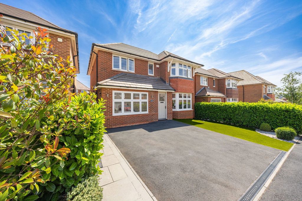 Property photo 2 of 38