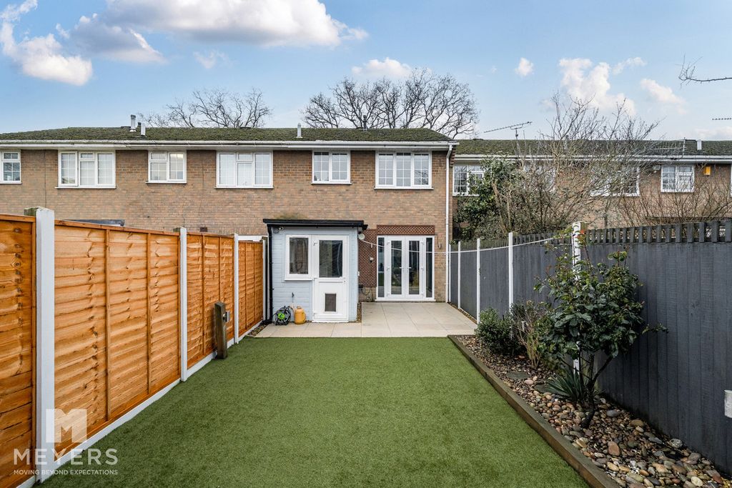 Property photo 2 of 20