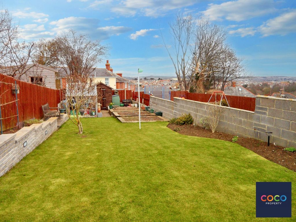 Property photo 2 of 9 Garden