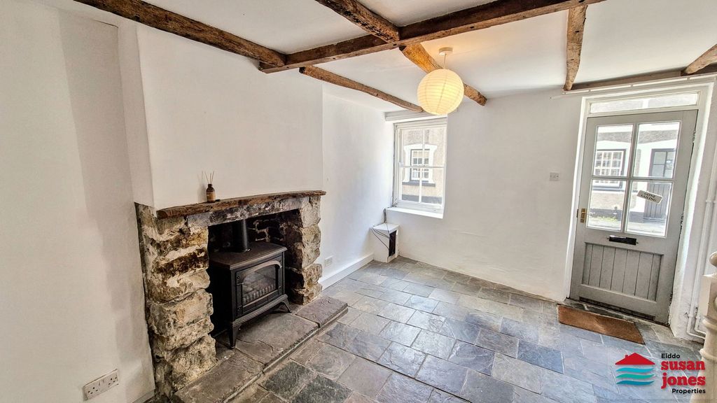 Property photo 3 of 21