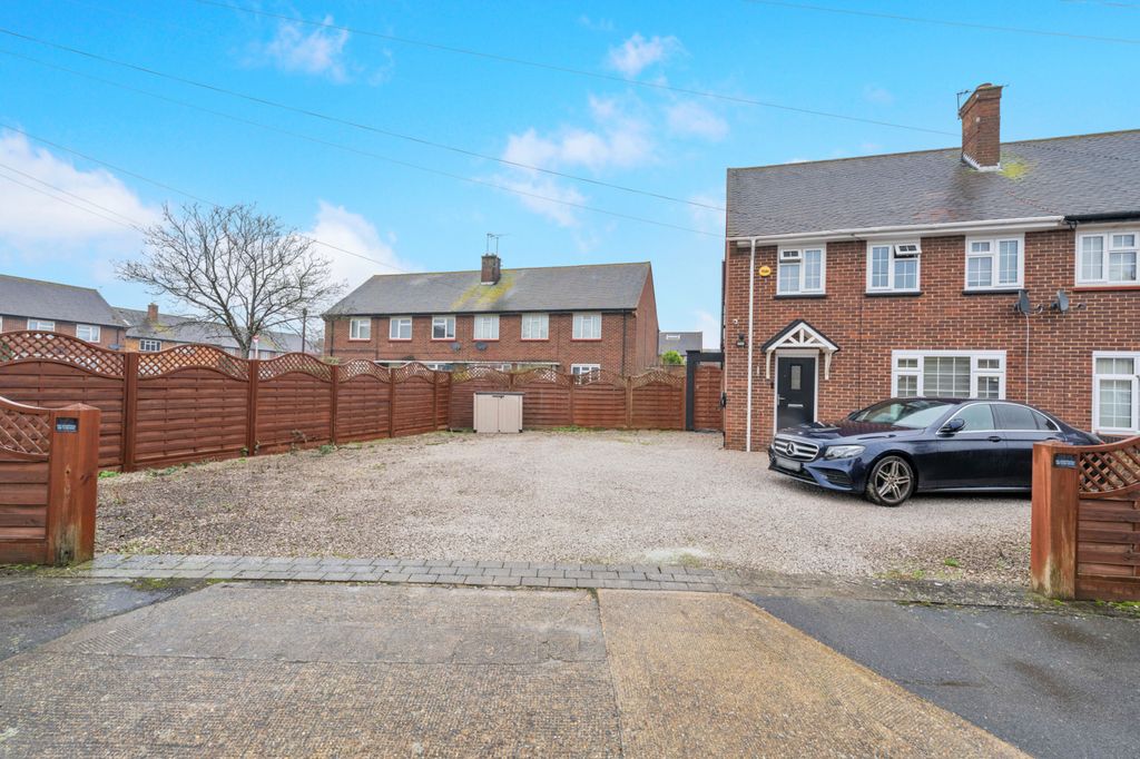 Property photo 2 of 16 Gallery