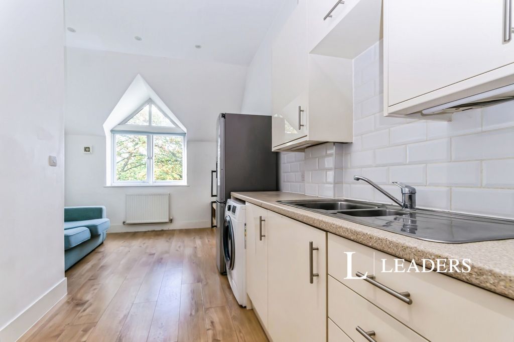 Property photo 2 of 6 Pbox-Img.Jpg