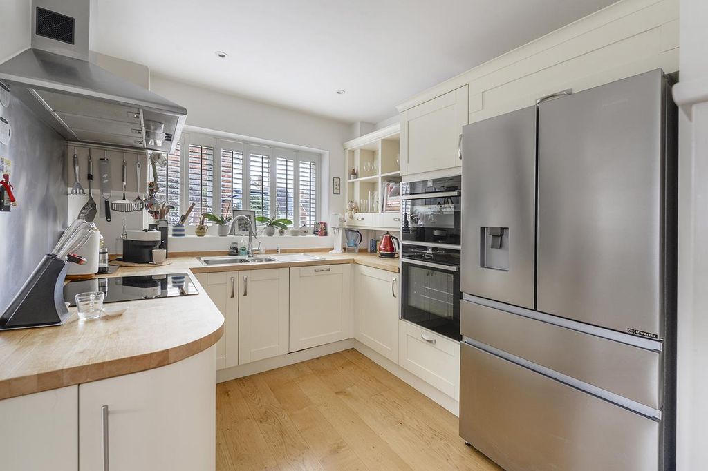 Property photo 2 of 24 54Shoesmith04.Jpg