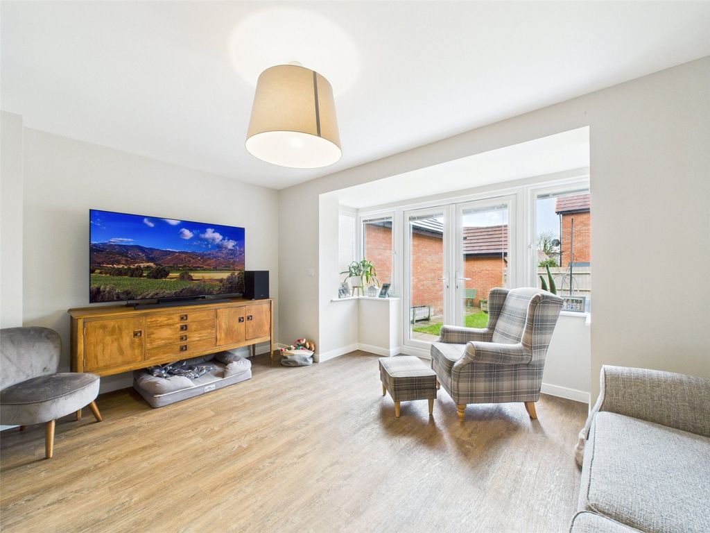 Property photo 3 of 17 Picture No. 07