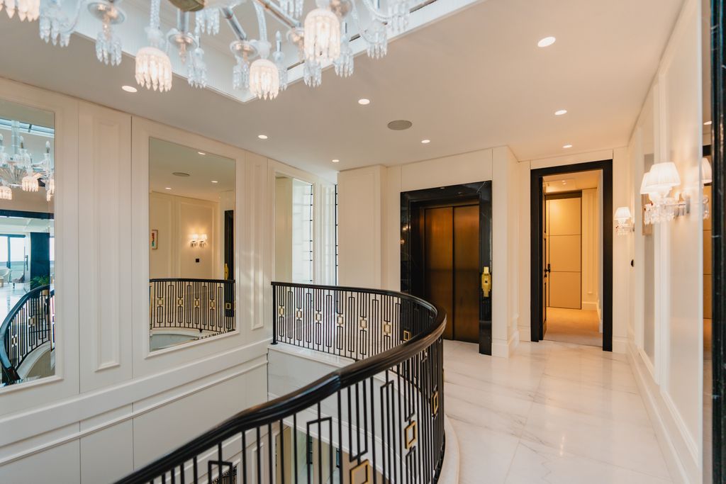 Property photo 2 of 47 Upper Level Amding With Private Elevator