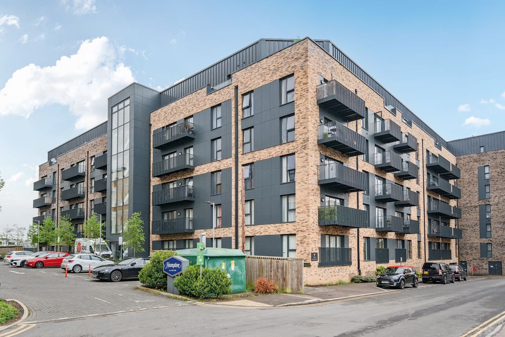 Property photo 1 of 13