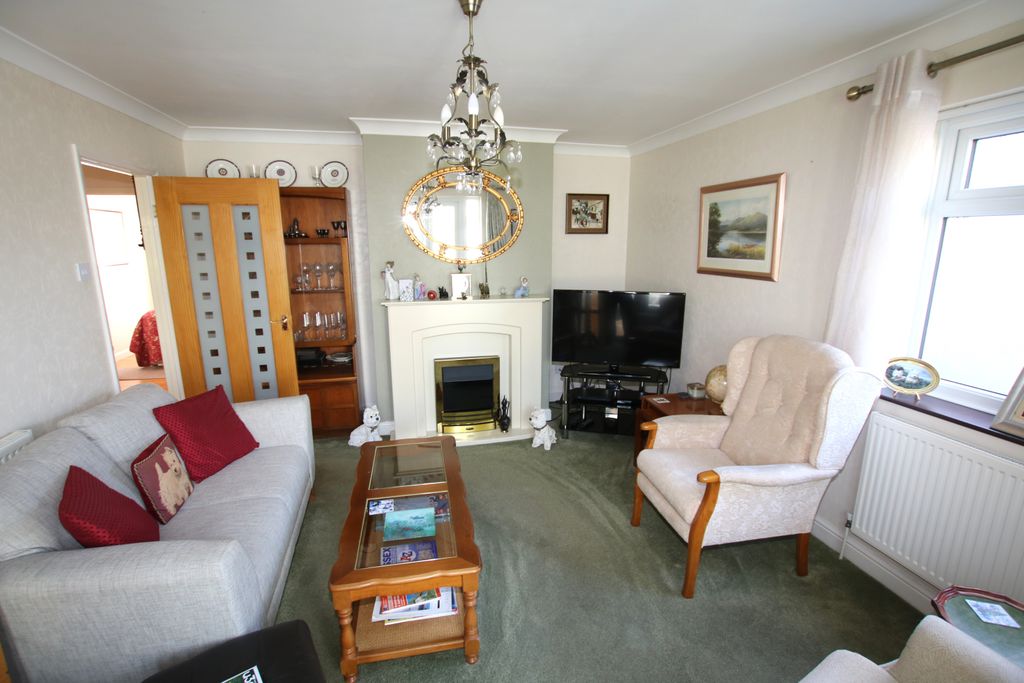 Property photo 3 of 12 4Millerscrofth