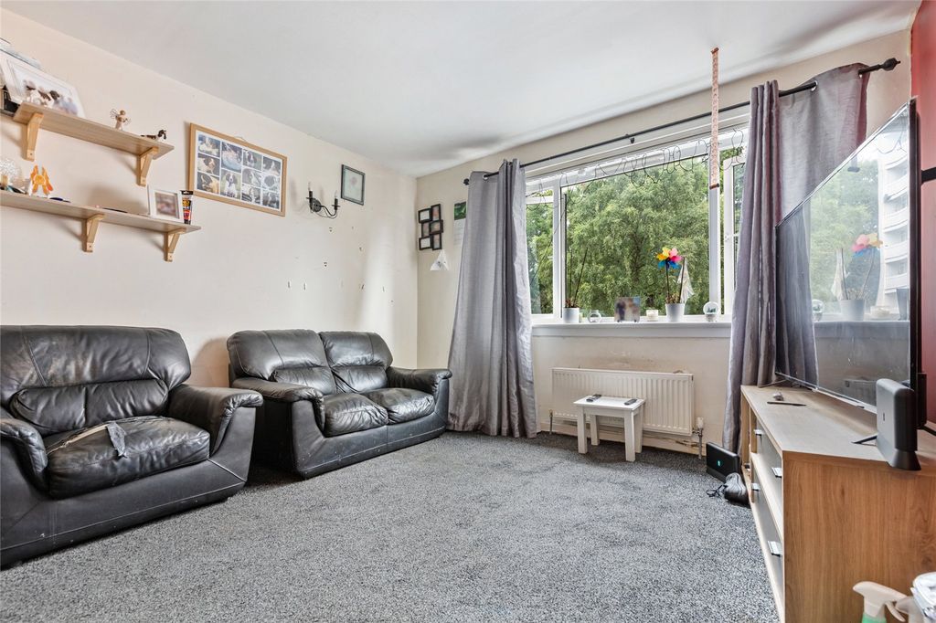 Property photo 3 of 17 Picture No. 18