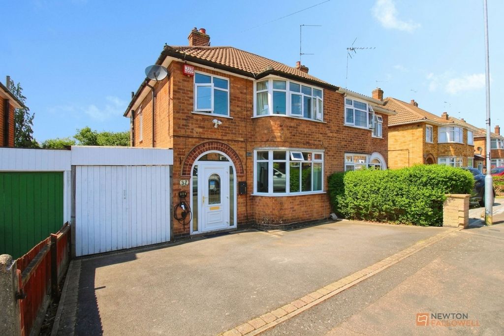 Property photo 1 of 24