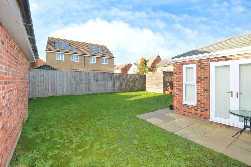 Property photo 3 of 17 Picture No. 16