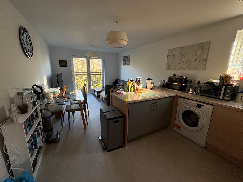 Property photo 3 of 9