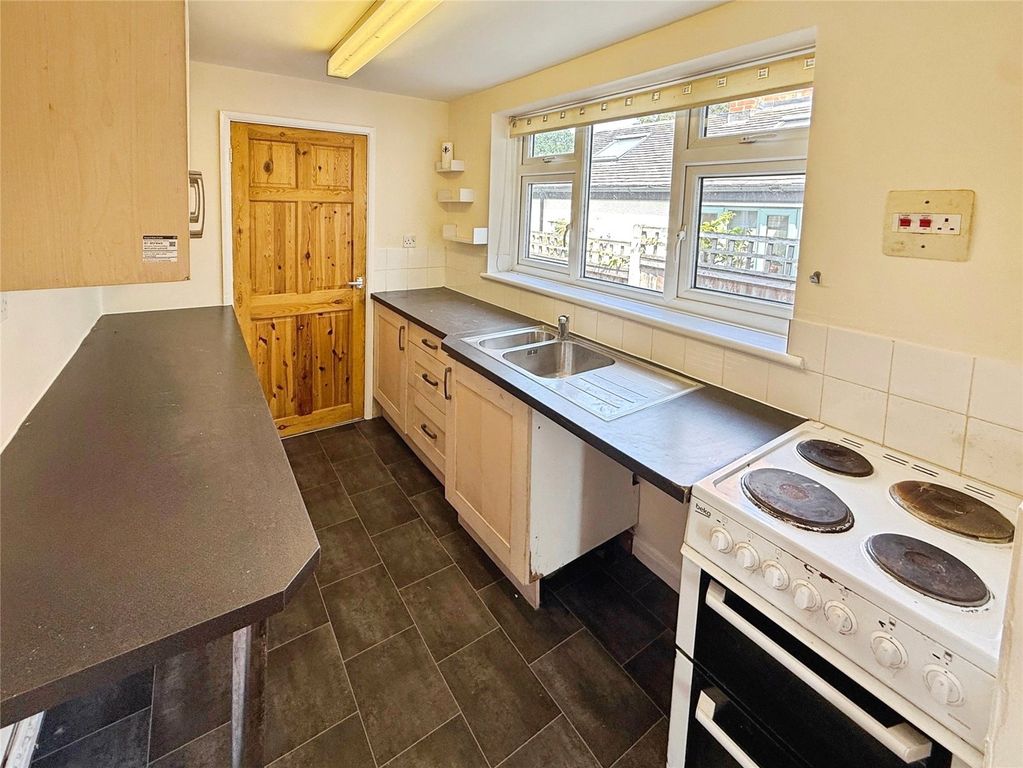 Property photo 2 of 9 Kitchen