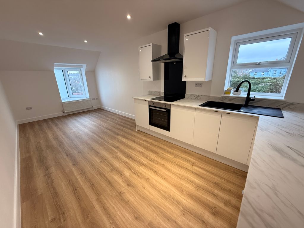 Property photo 3 of 26