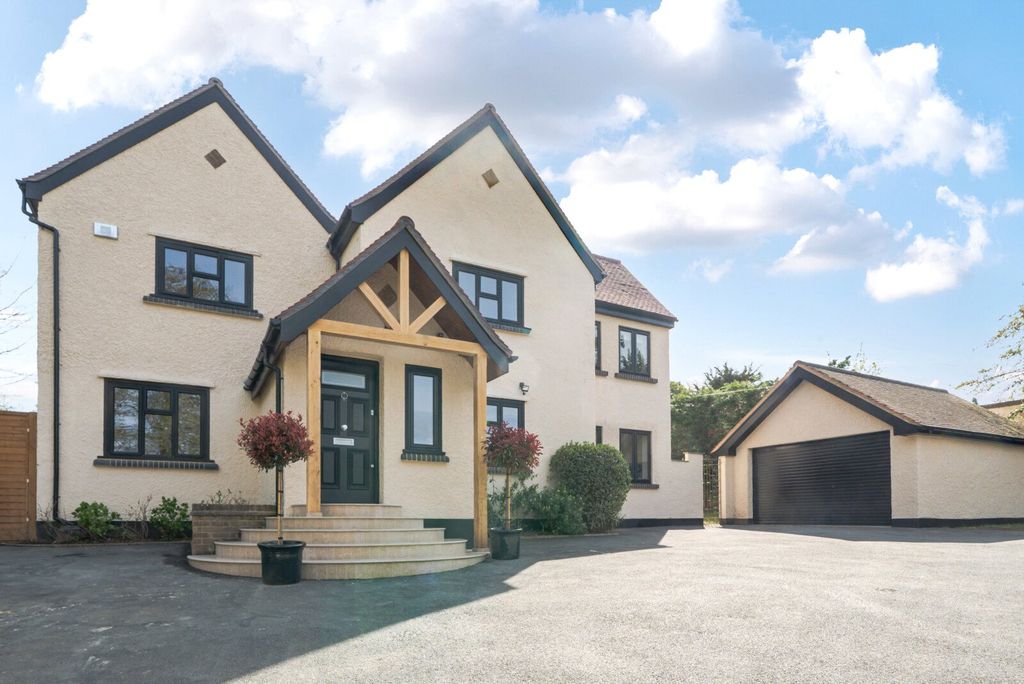 Property photo 3 of 22 Front